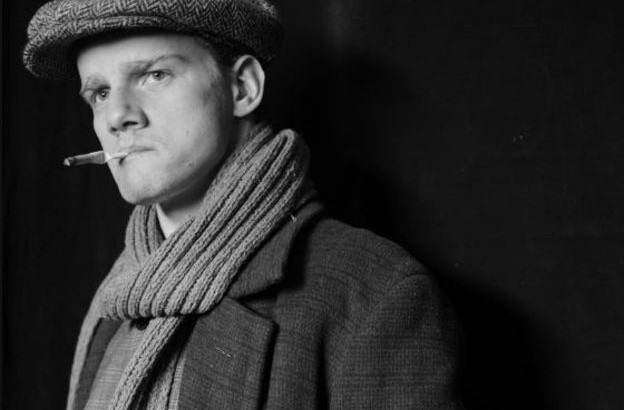 Юрий Колокольников в роли Владимира Маяковского в фильме «ВМаяковский» (2018)