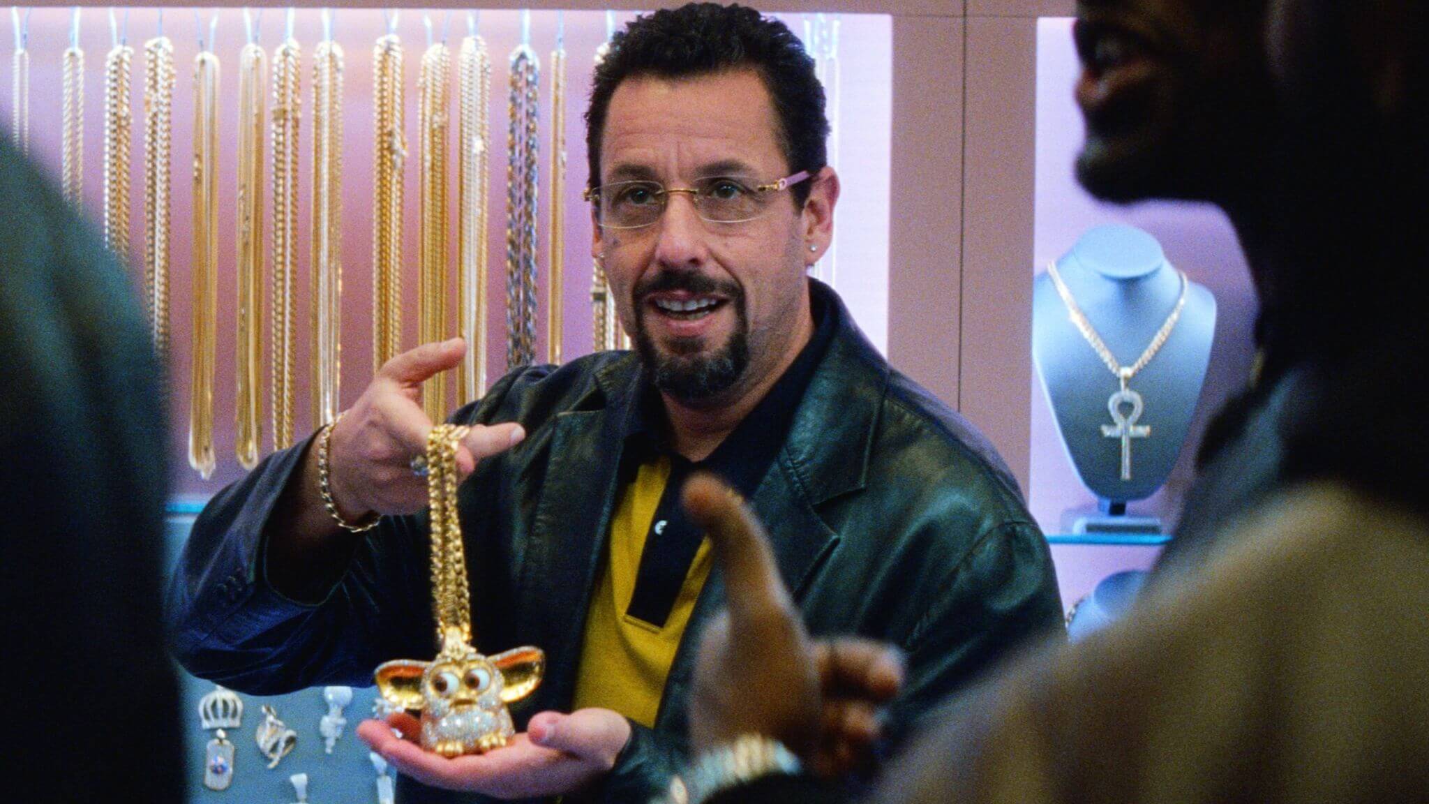 Кадр фильма «Неогранённые алмазы» // A24